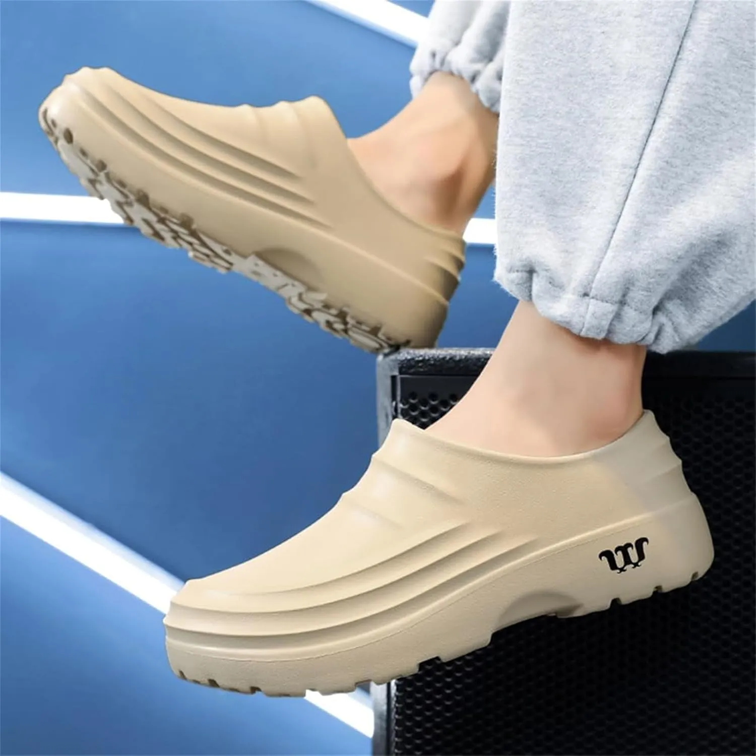 Armadillo Clogs for Nurses Chef Shoes Men Nonslip Work Shoes Women Kitchen Restaurant Slip Resistant Lightweight Waterproof for Food Service Nursing Shoe Casual Walking Footwear Oil Non-Slip Working