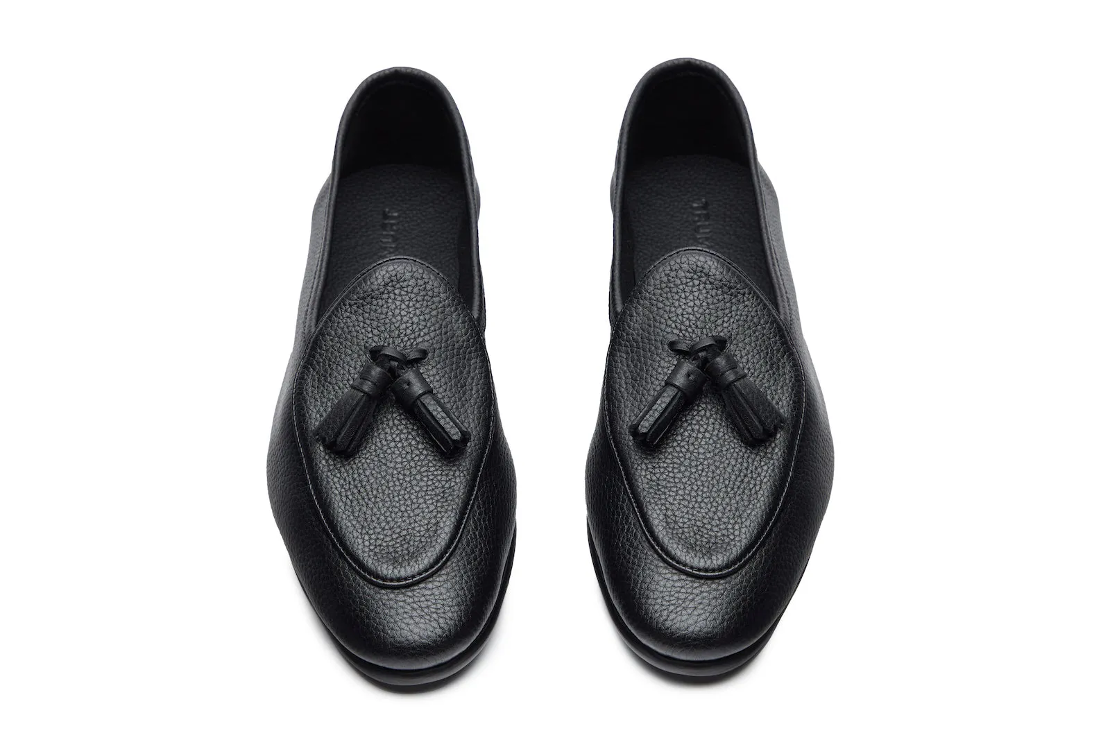 Belgian Loafer With Tassles In Black