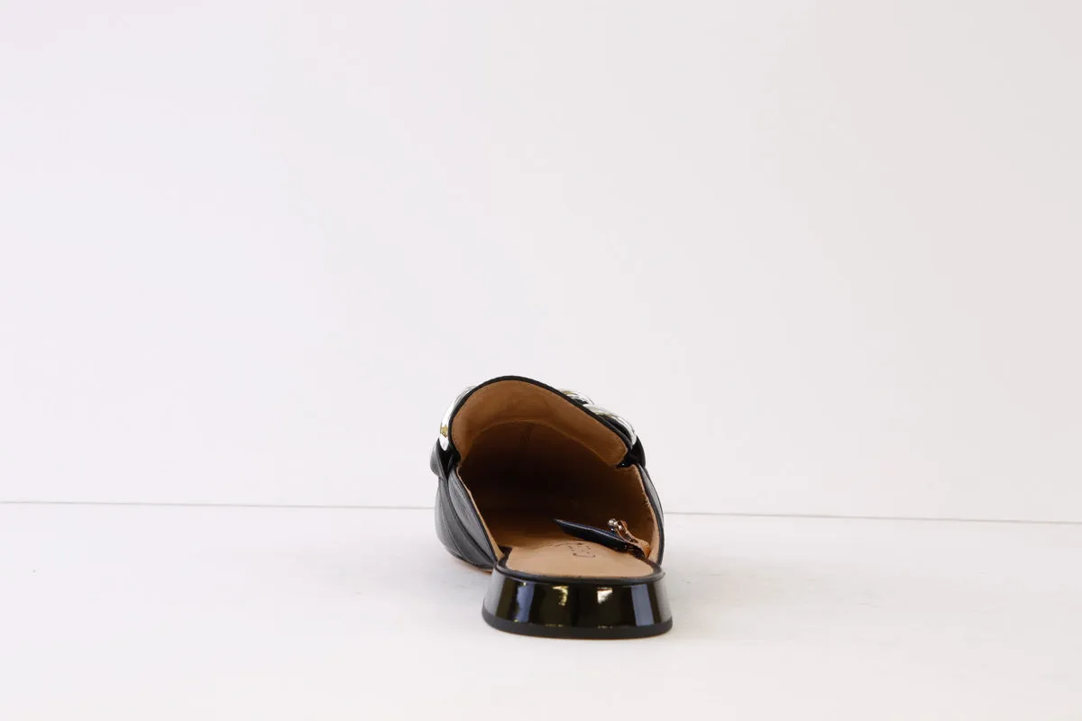 CAPRICE - 27104-040 FLAT MULE WITH CHAIN DETAIL - BLACK