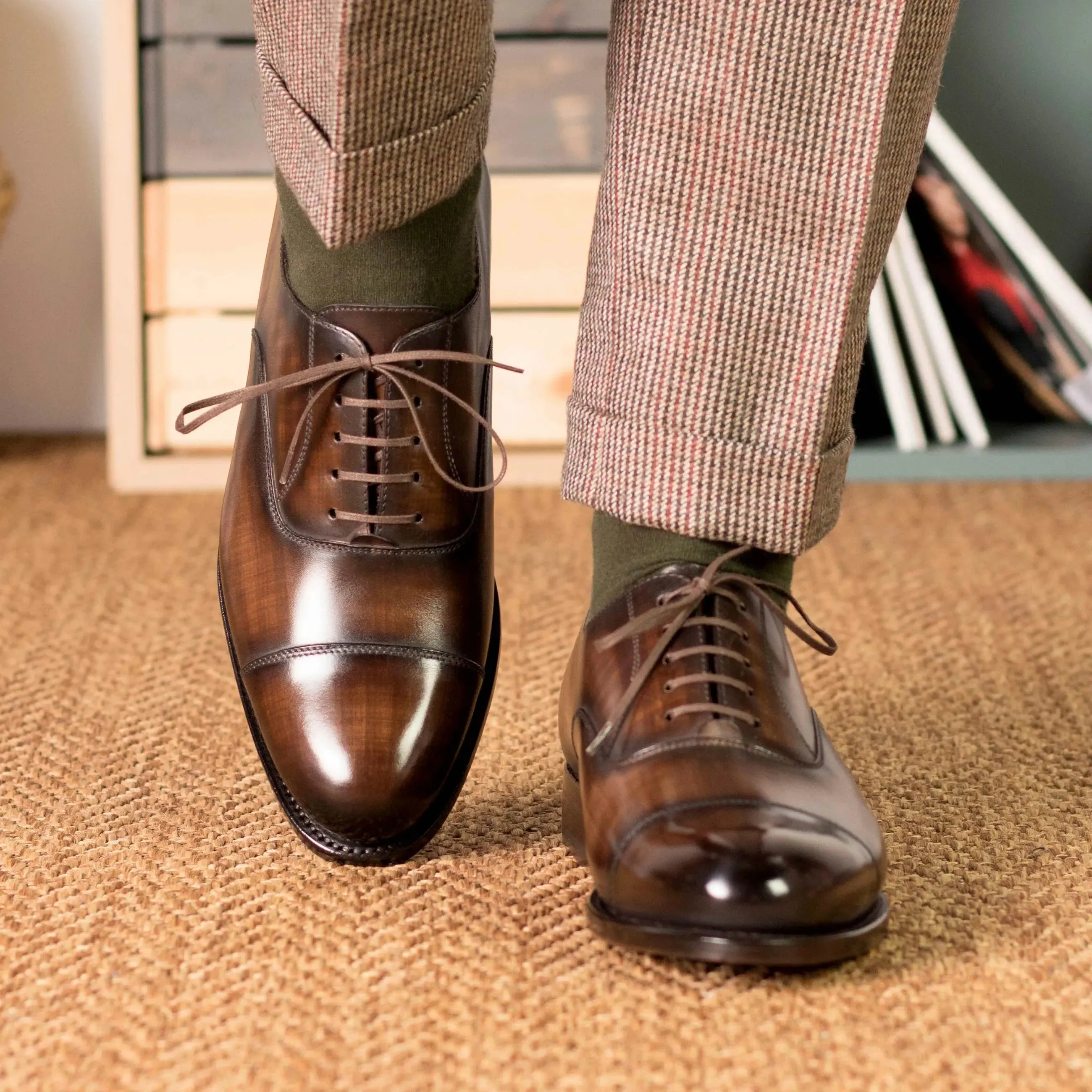 DapperFam Rafael in Brown Men's Hand-Painted Patina Oxford