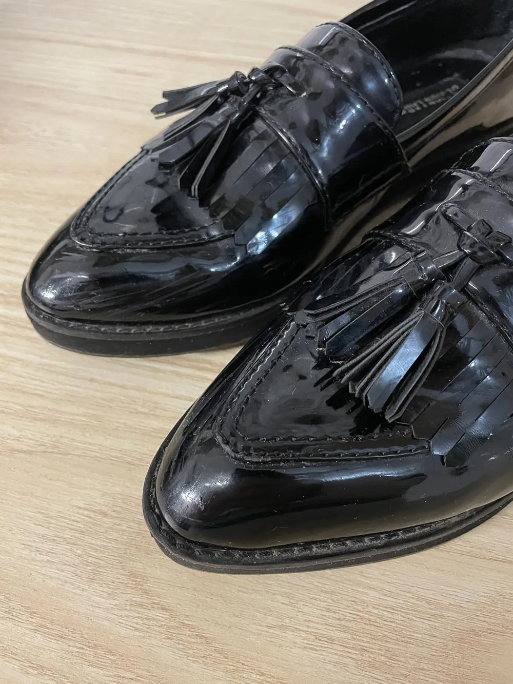 design lab iggi patent fringe tassel loafer