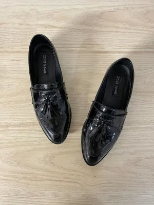 design lab iggi patent fringe tassel loafer