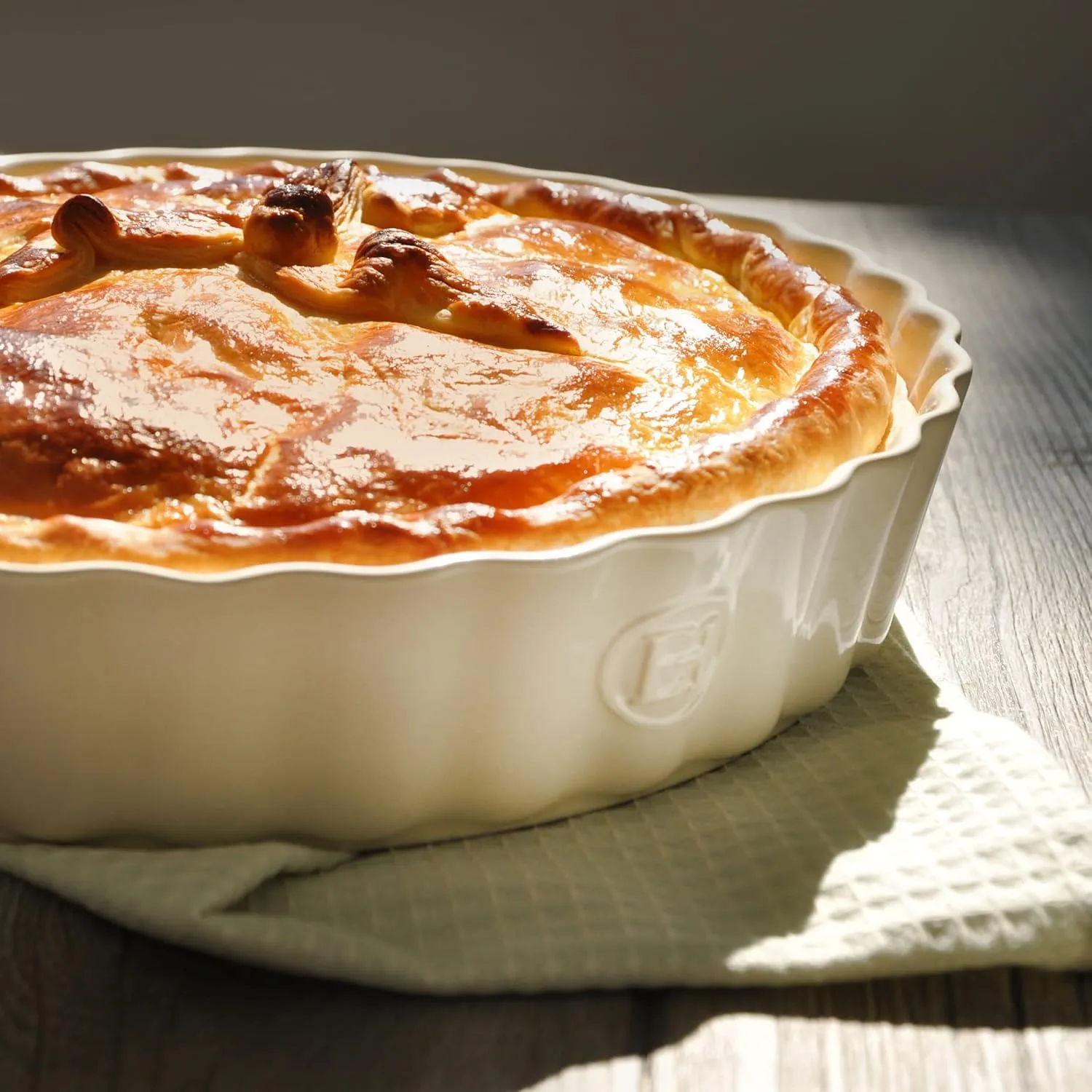 Emile Henry, 1.2 quart, Ocean Deep Flan Dish