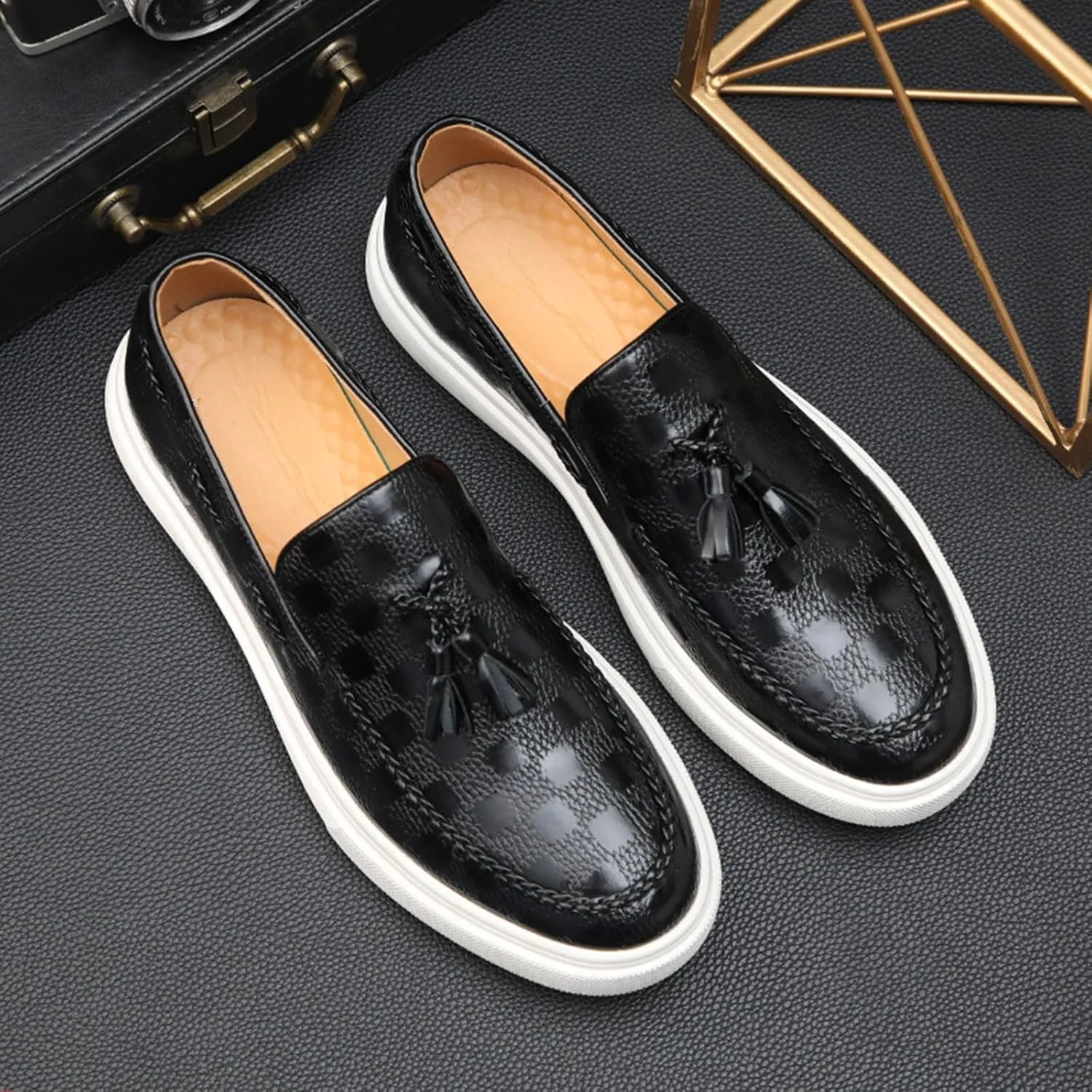 Men's Classic Business Plaid Pattern Leather Tasseled Loafers Comfortable Round Toe Non-Slip Flat Walking Shoes