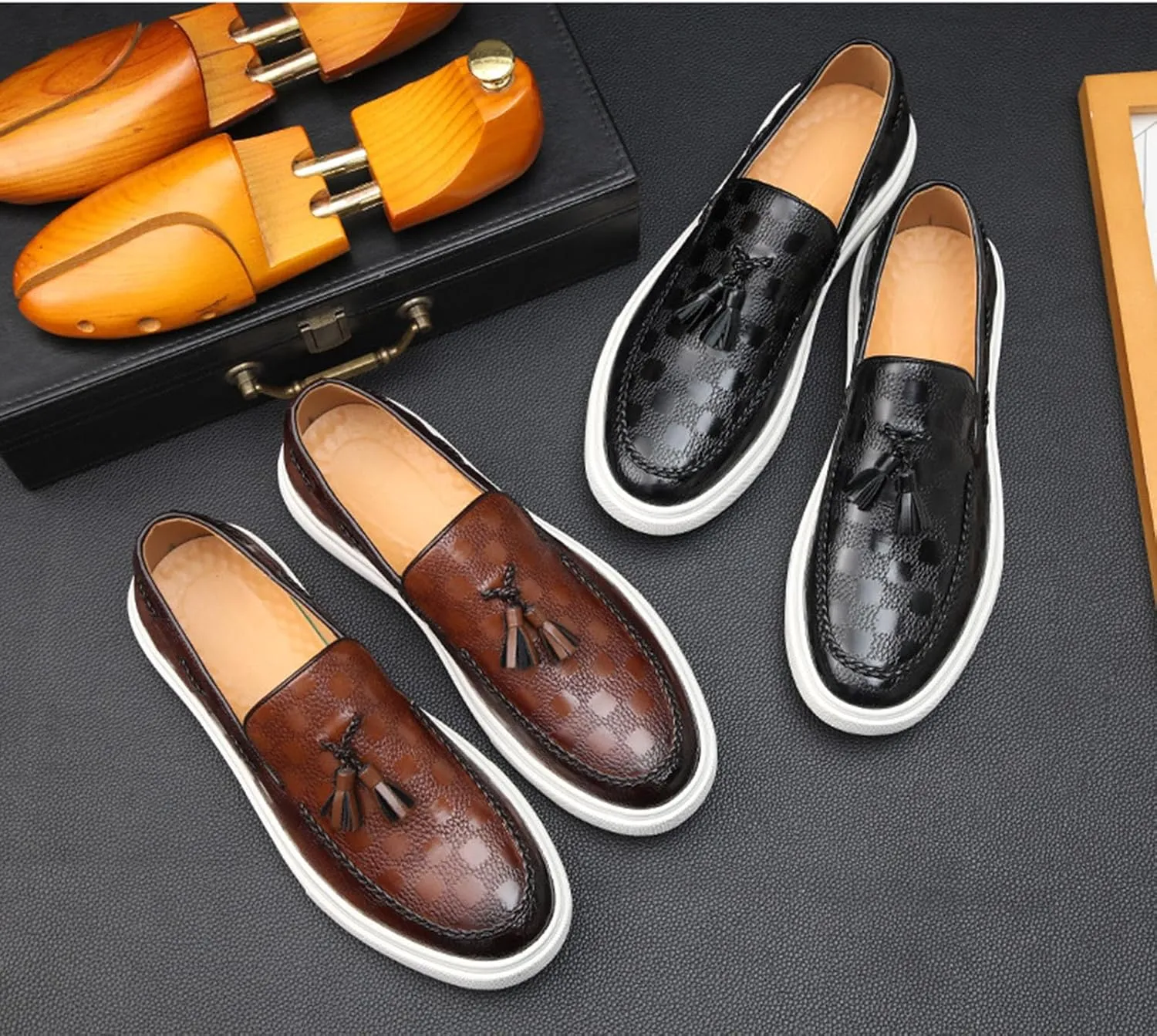 Men's Classic Business Plaid Pattern Leather Tasseled Loafers Comfortable Round Toe Non-Slip Flat Walking Shoes