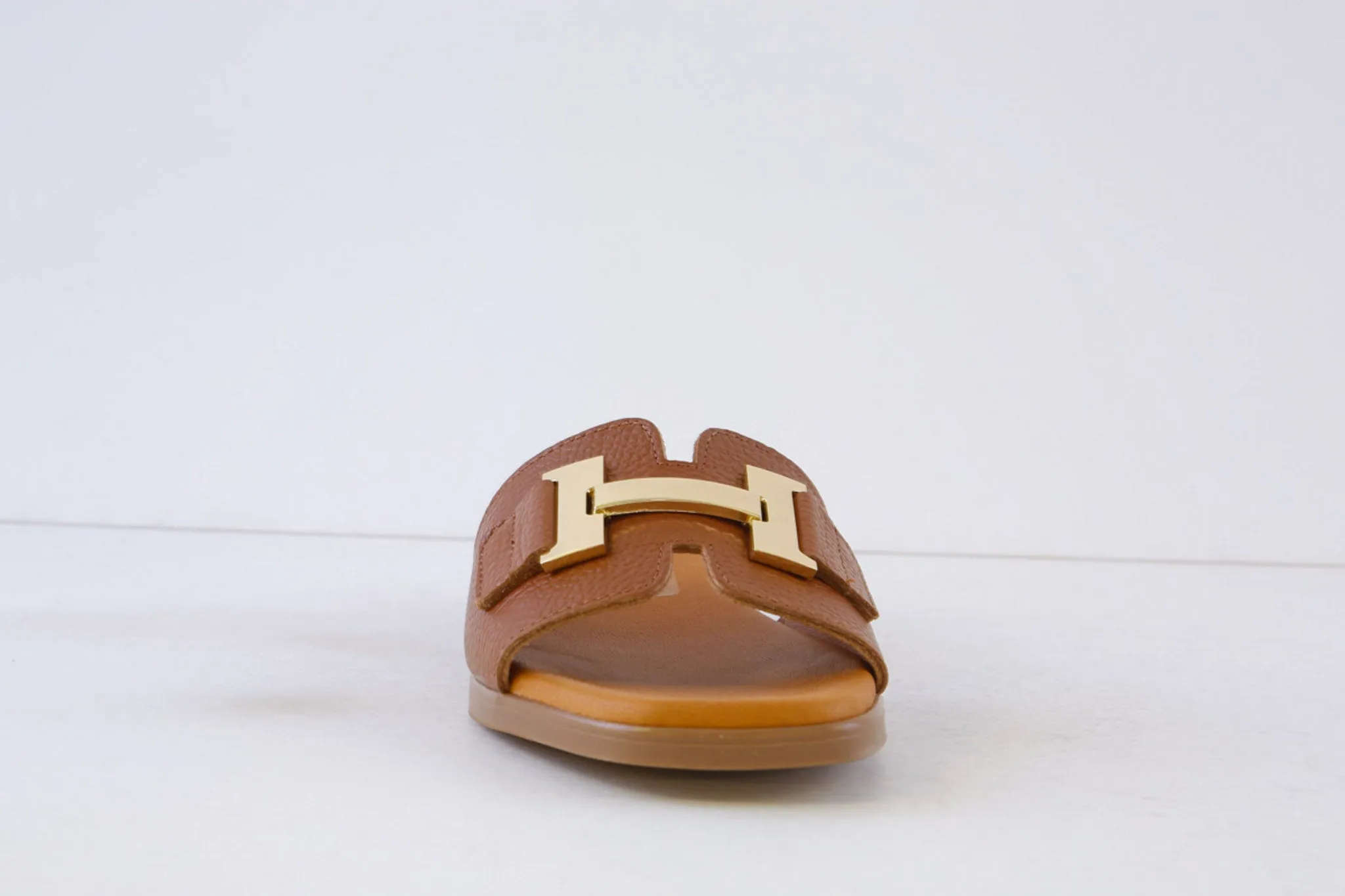 OH MY SANDALS - 5605 LOW HEEL MULE - TAN