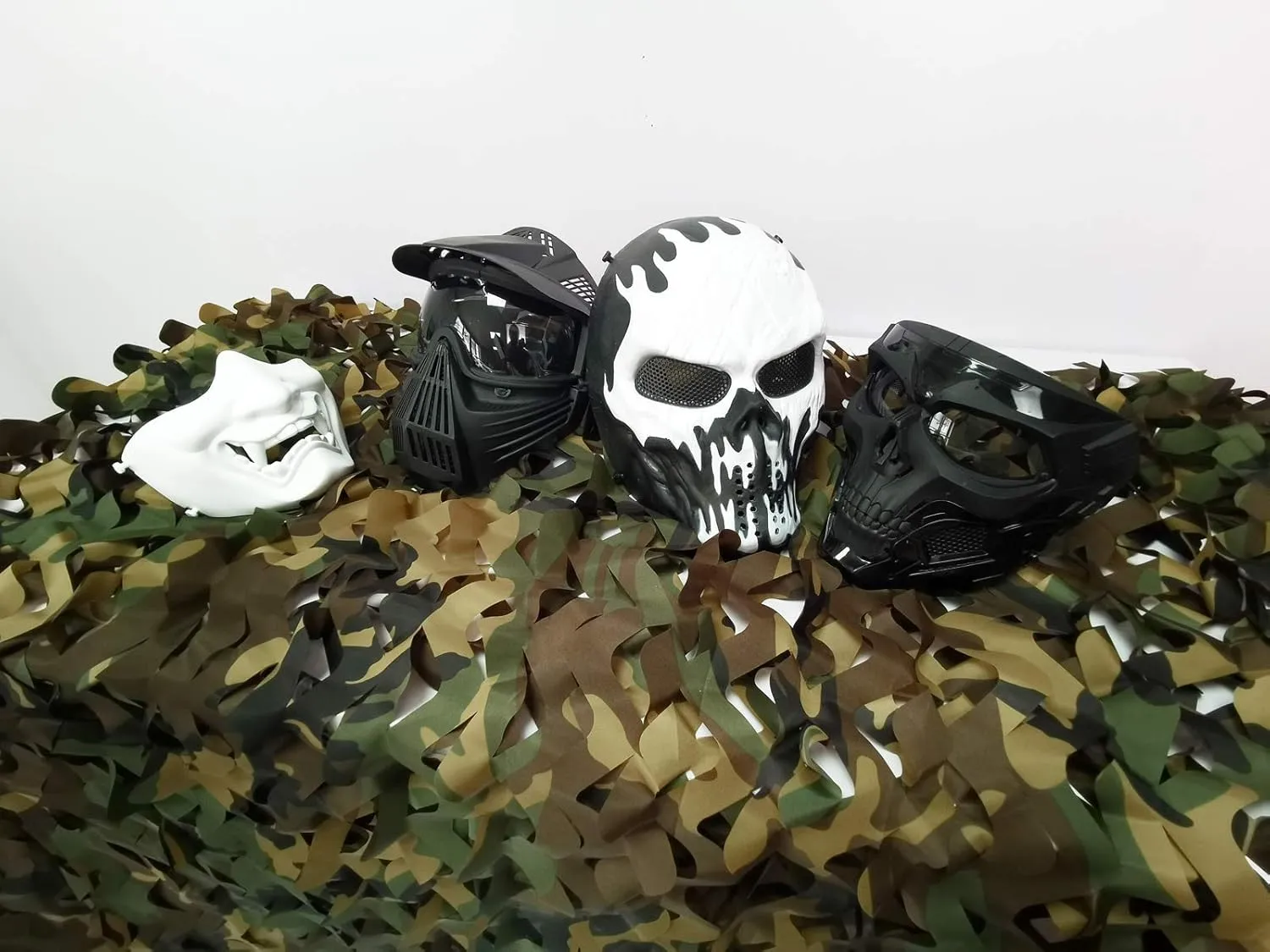 Senmortar Camo Netting, Bulk Roll Camouflage Netting, Military Hunting Mesh Free Cutting for Hunting Blind Sunshade Shooting Theme Party Decoration