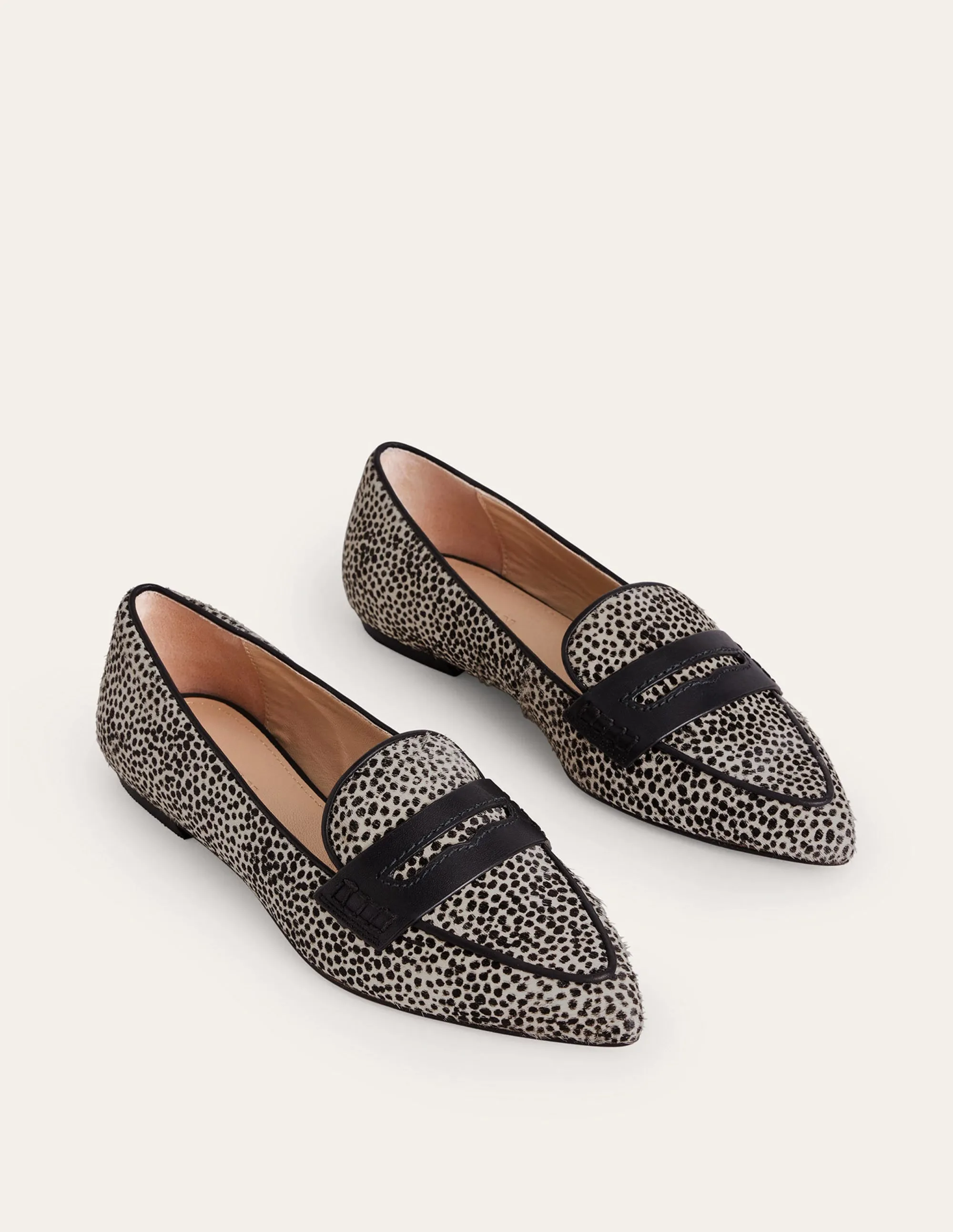 Spitz zulaufende Loafer-Mikro-Dalmatiner