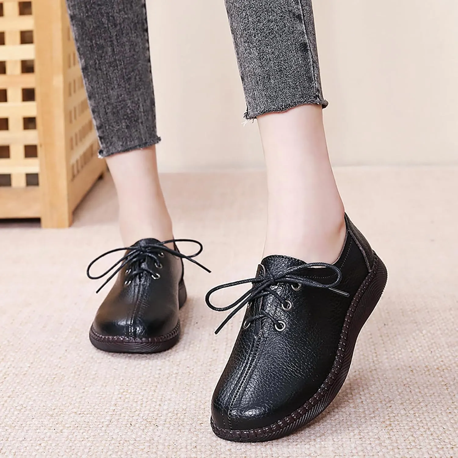 Women's Genuine Leather Lace-Up Flat Oxfords,Classic Round Toe Handmade Beef Tendon Soft Sole Business Formal Dress Driving Shoes Casual Comfortable Non-Slip Mom Walking Shoes