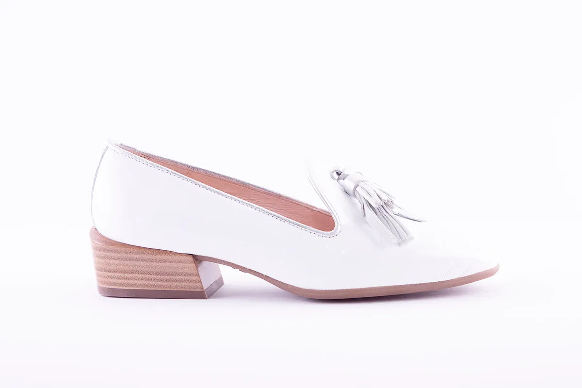 WONDERS - C-6311 LOW HEEL LOAFER - WHITE PATENT