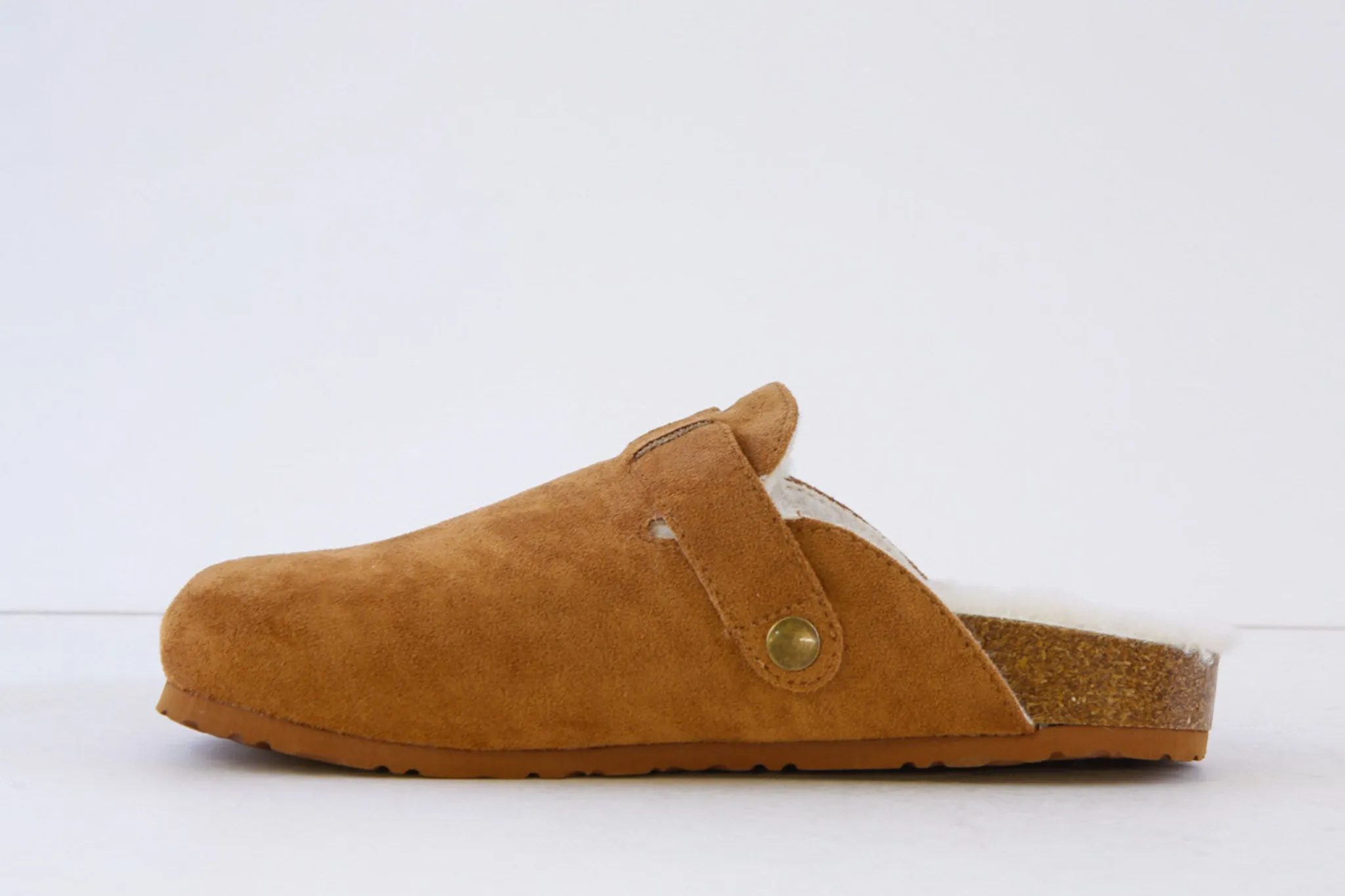 XTI - 143240 FLAT FUR-LINED TOE-IN MULE - TAN SUEDE